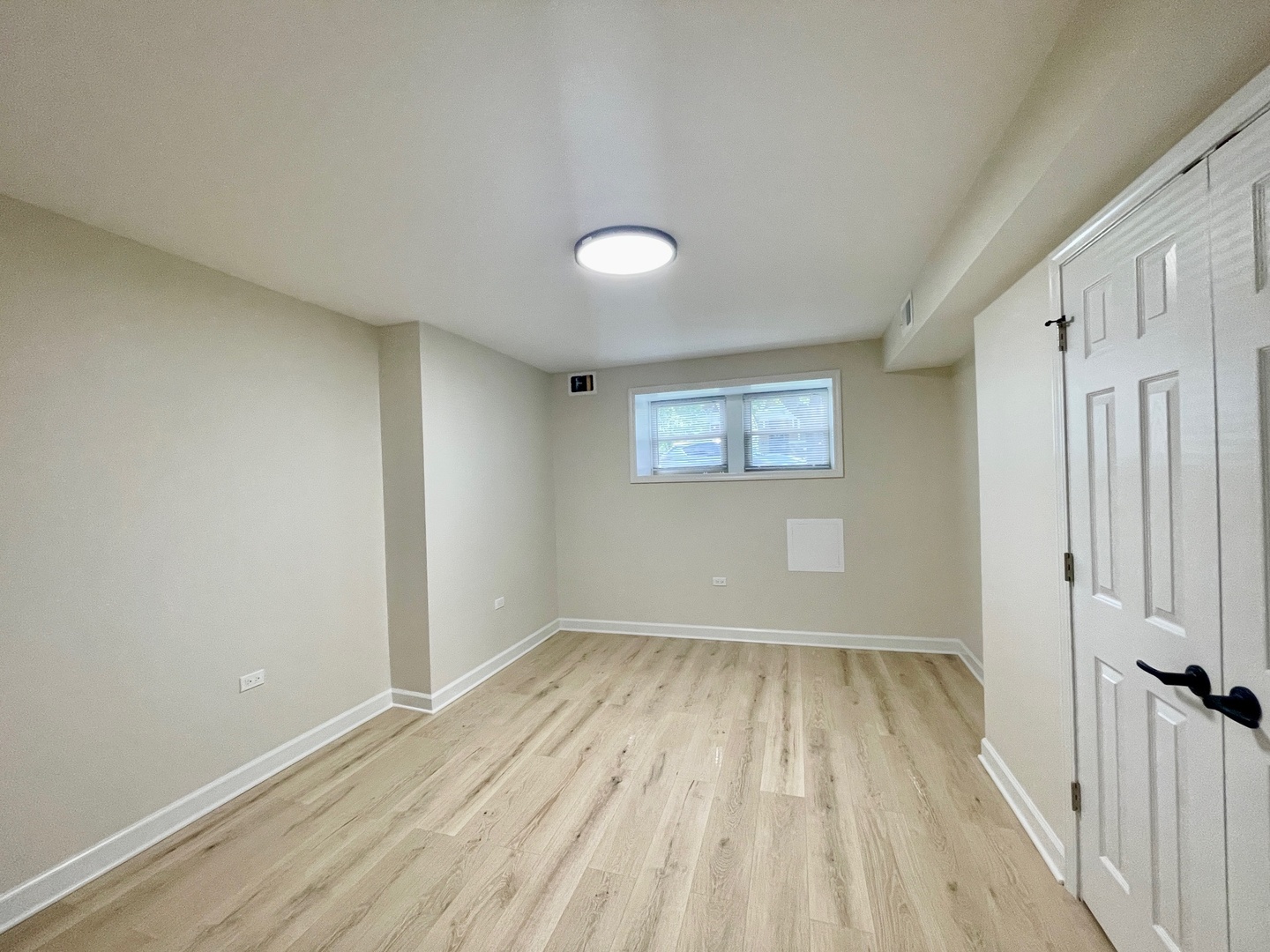 4845 N Kostner Avenue B Property Photo 10