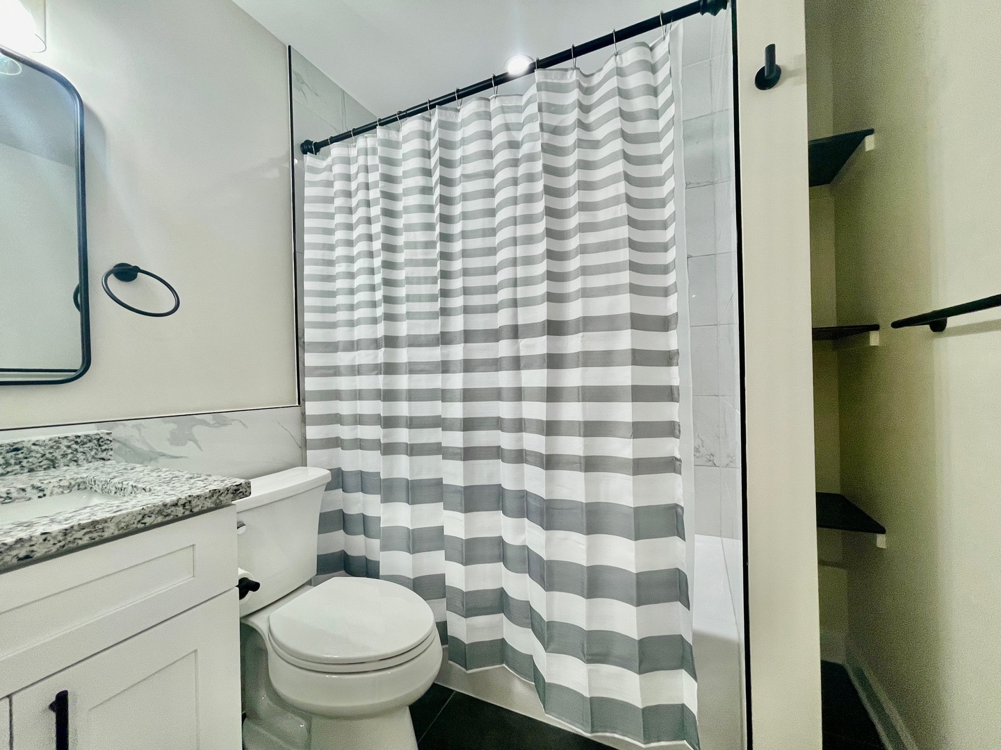 4845 N Kostner Avenue B Property Photo 18