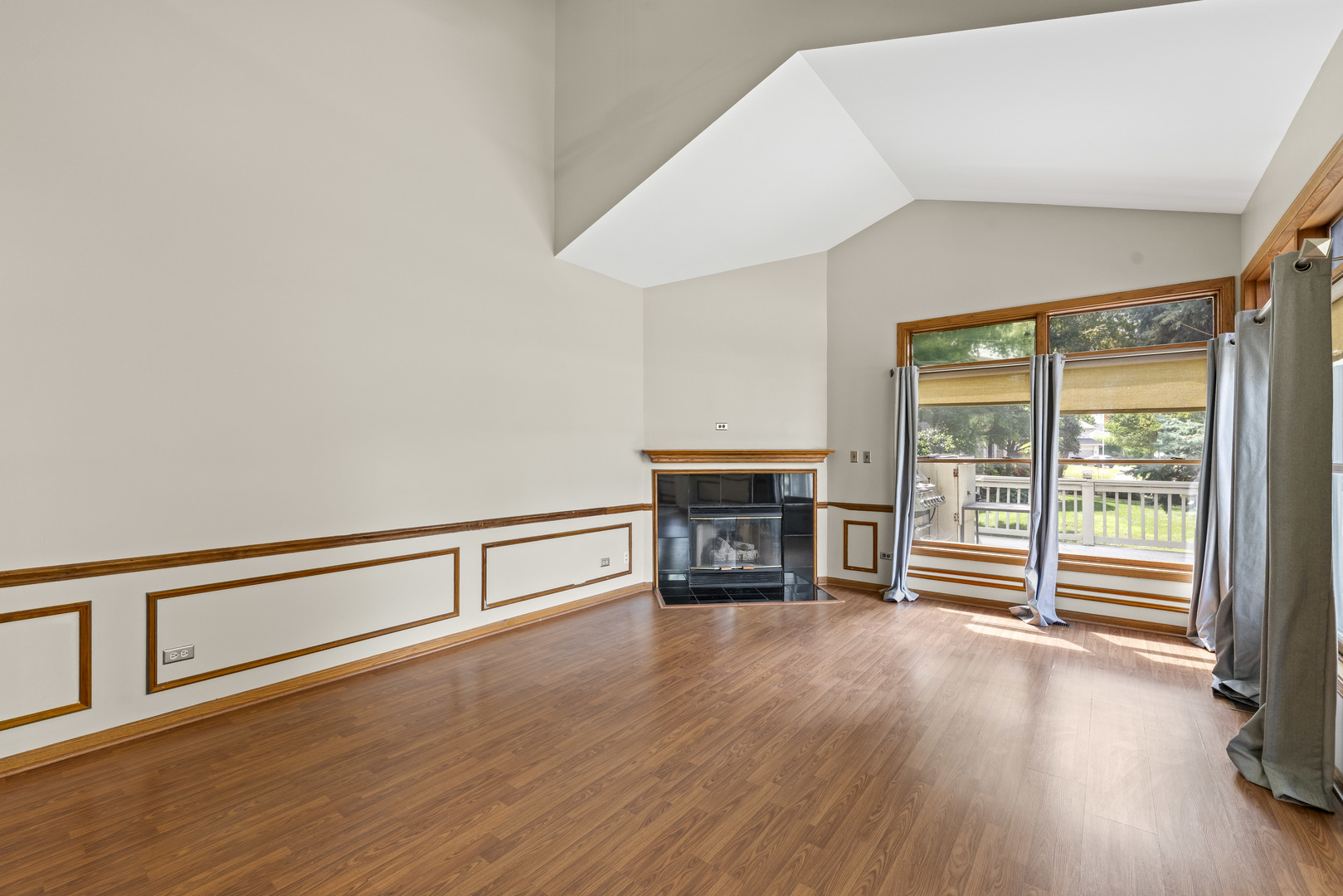 10930 Jodan Drive Property Photo 7