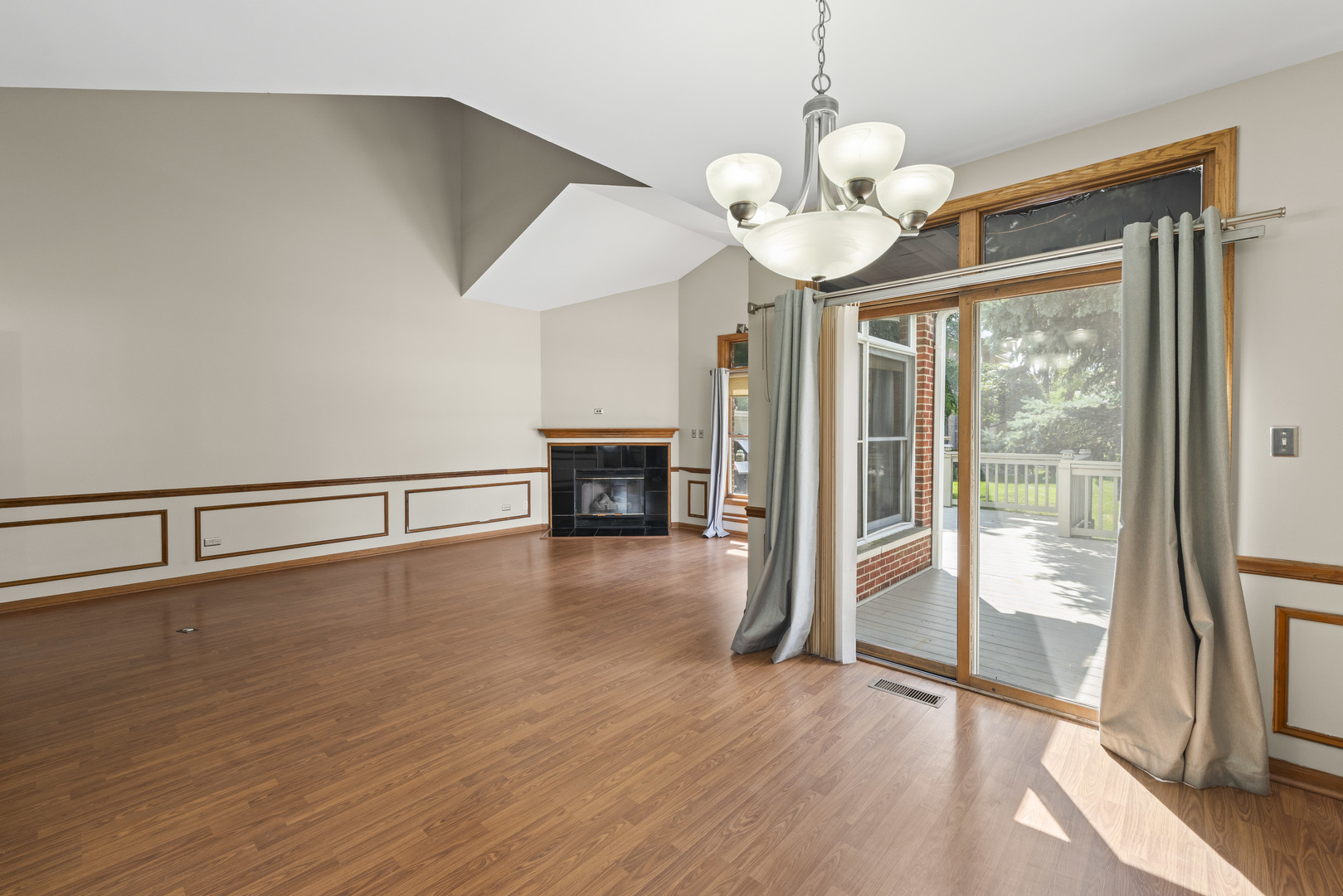 10930 Jodan Drive Property Photo 8