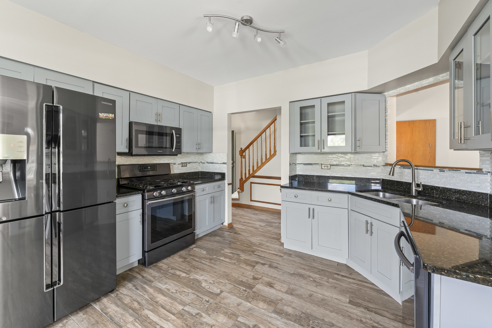 10930 Jodan Drive Property Photo 11