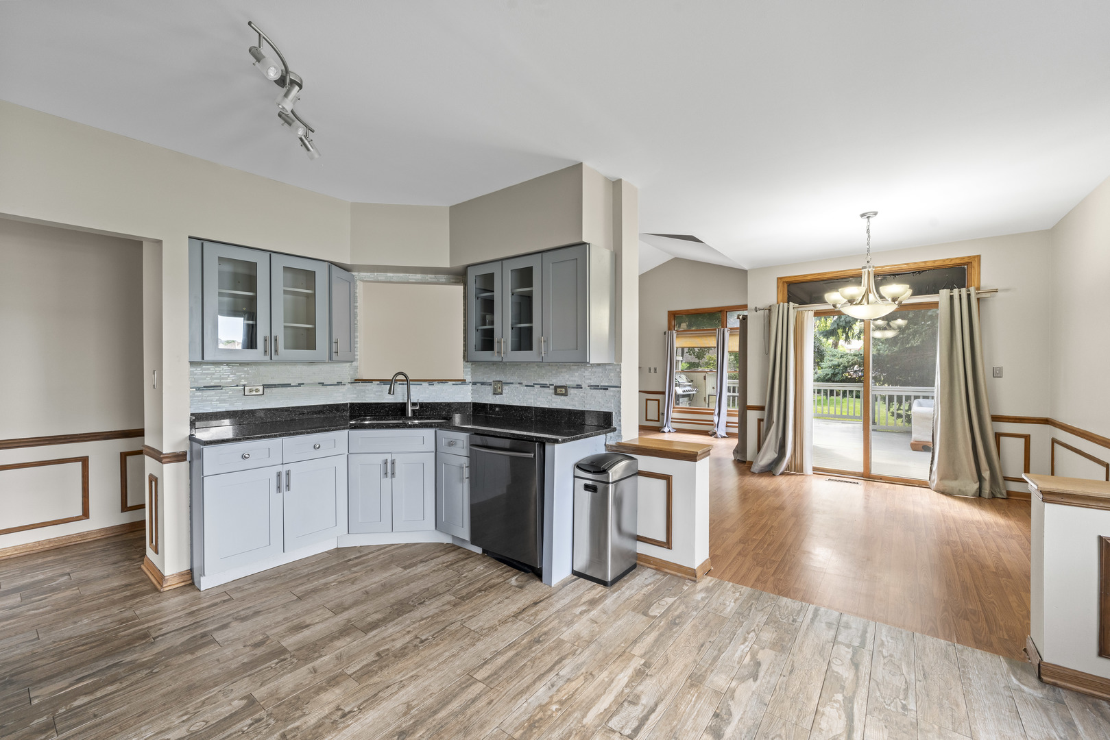 10930 Jodan Drive Property Photo 12
