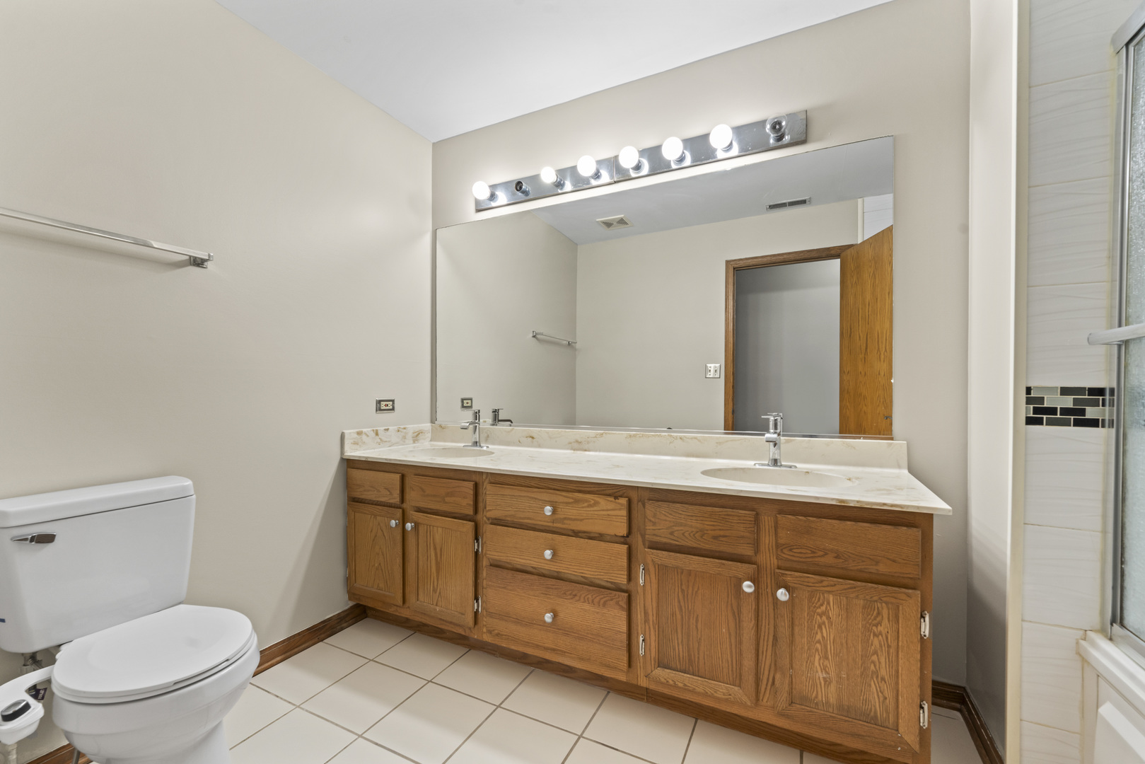 10930 Jodan Drive Property Photo 19