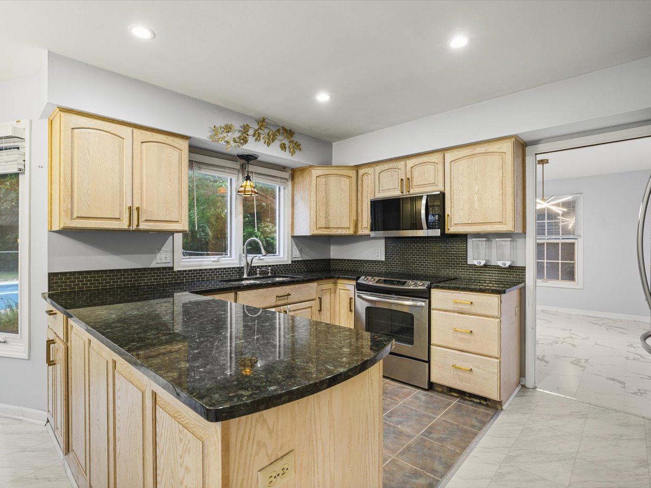 1718 Jacoby Place Property Photo 17