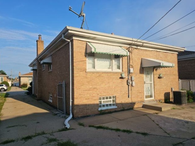 499 Oglesby Avenue Property Photo 3