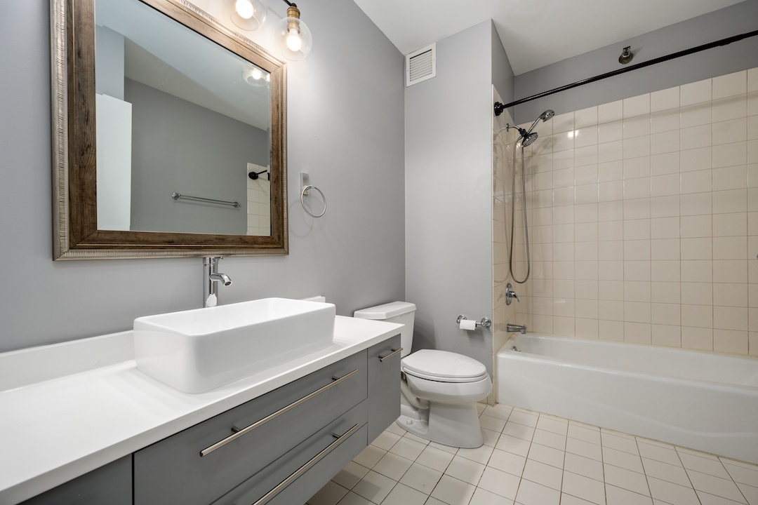501 N Clinton Street 606 Property Photo 16