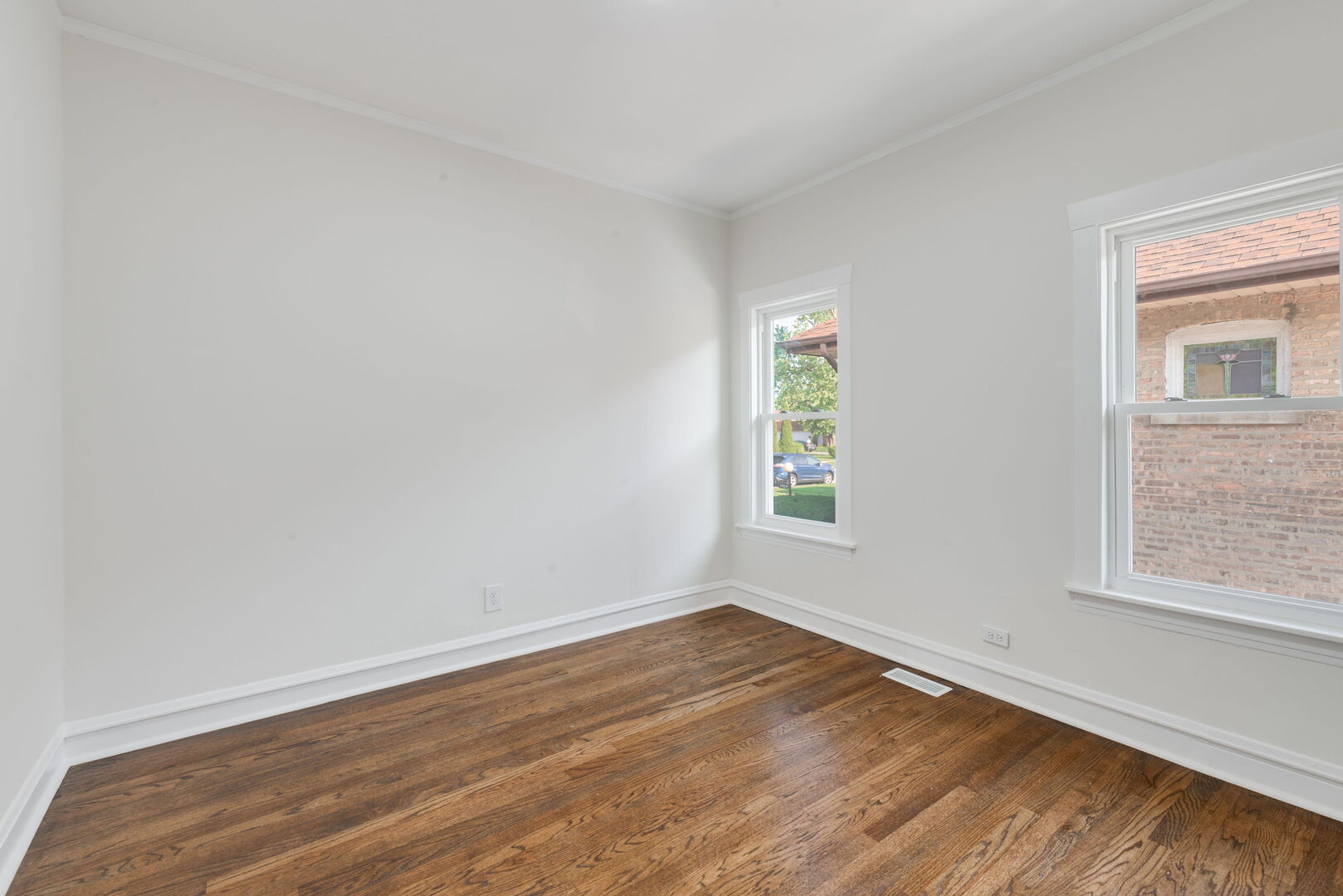 1911 S 11th Avenue Property Photo 15