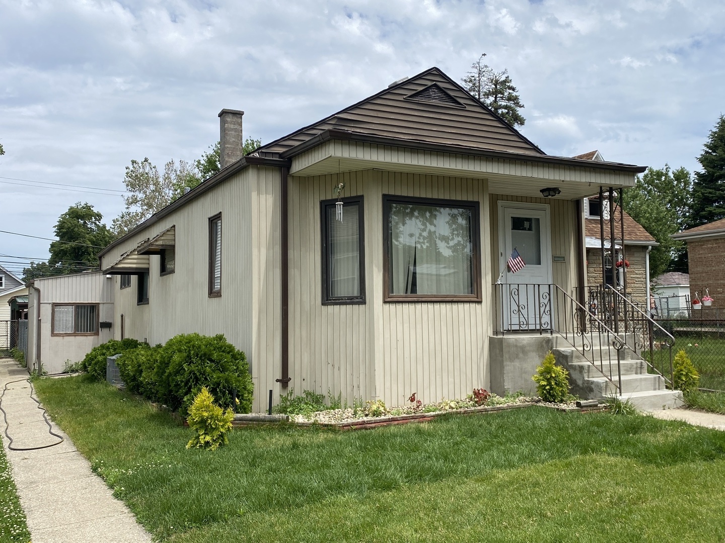 2734 W 98th Place Property Photo 1