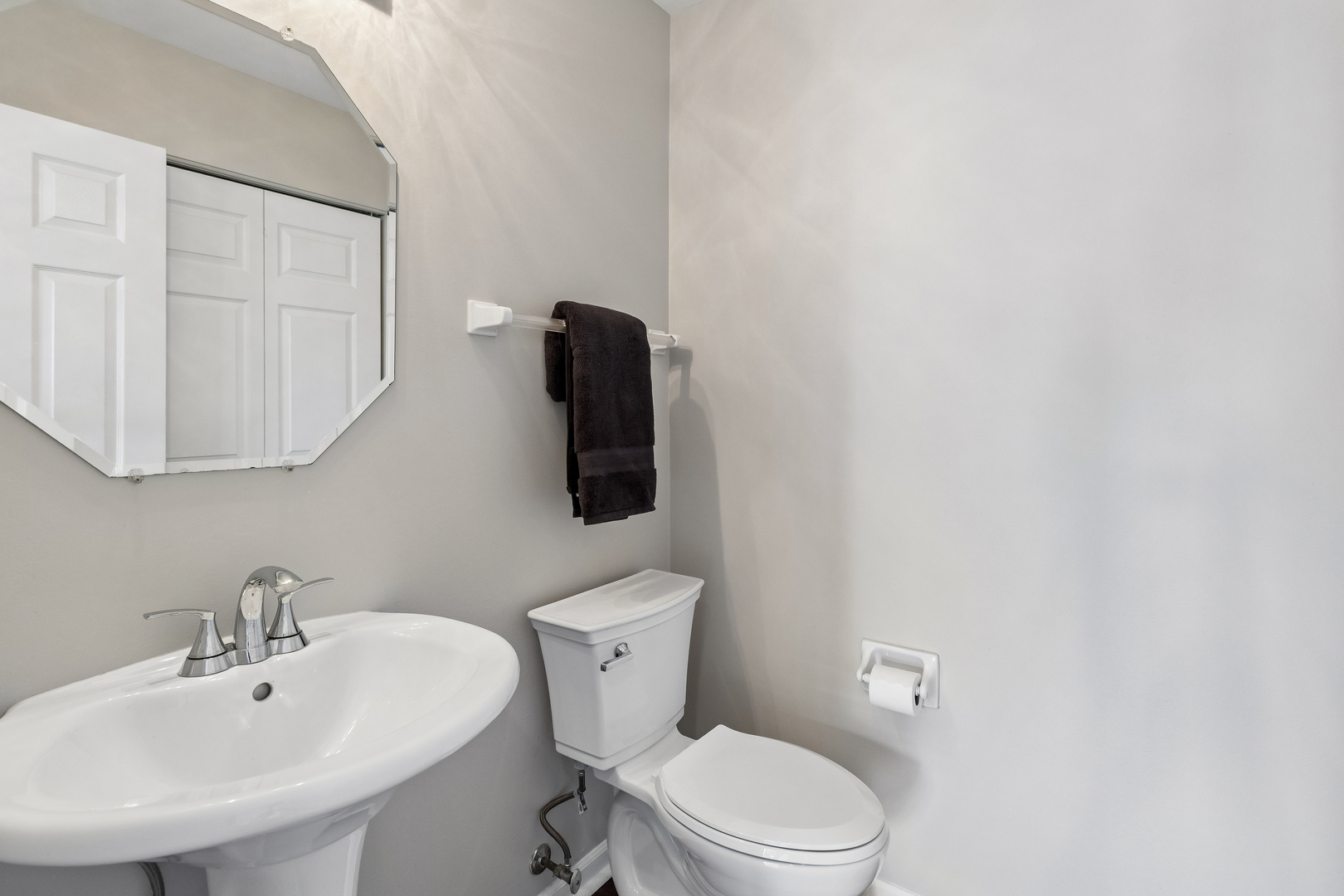 1344 Batavia Court Property Photo 10