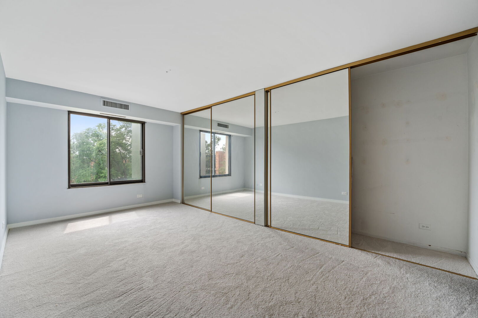 1505 E Central Road 402-a Property Photo 12