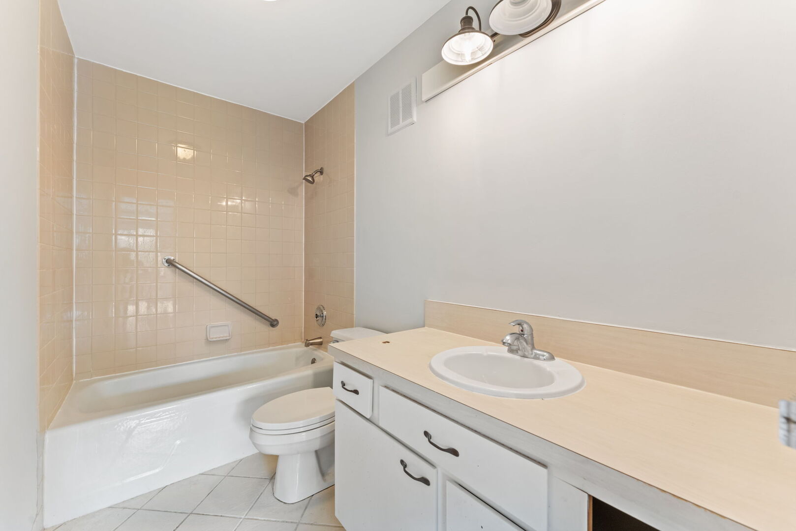1505 E Central Road 402-a Property Photo 13