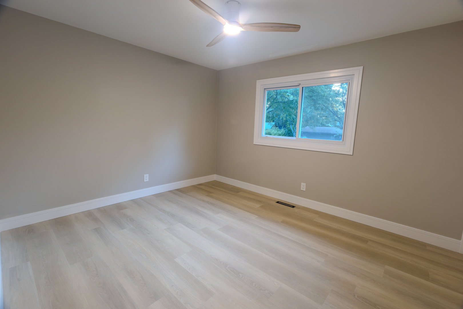1003 Sheffield Drive Property Photo 26
