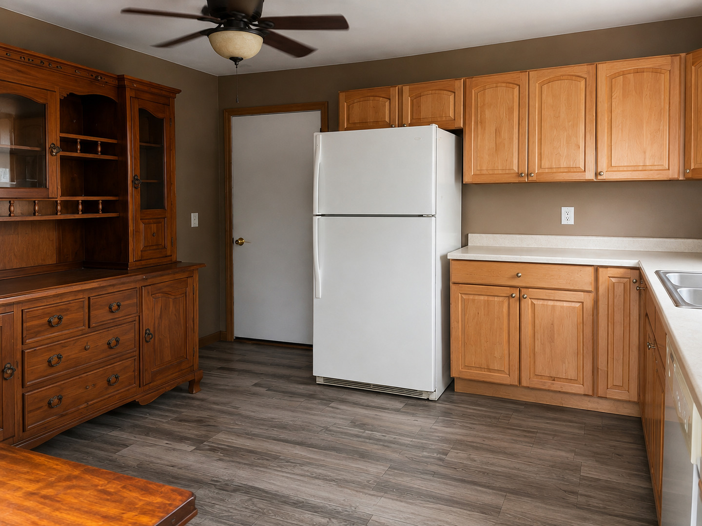 943 Pond Brook Avenue Property Photo 2