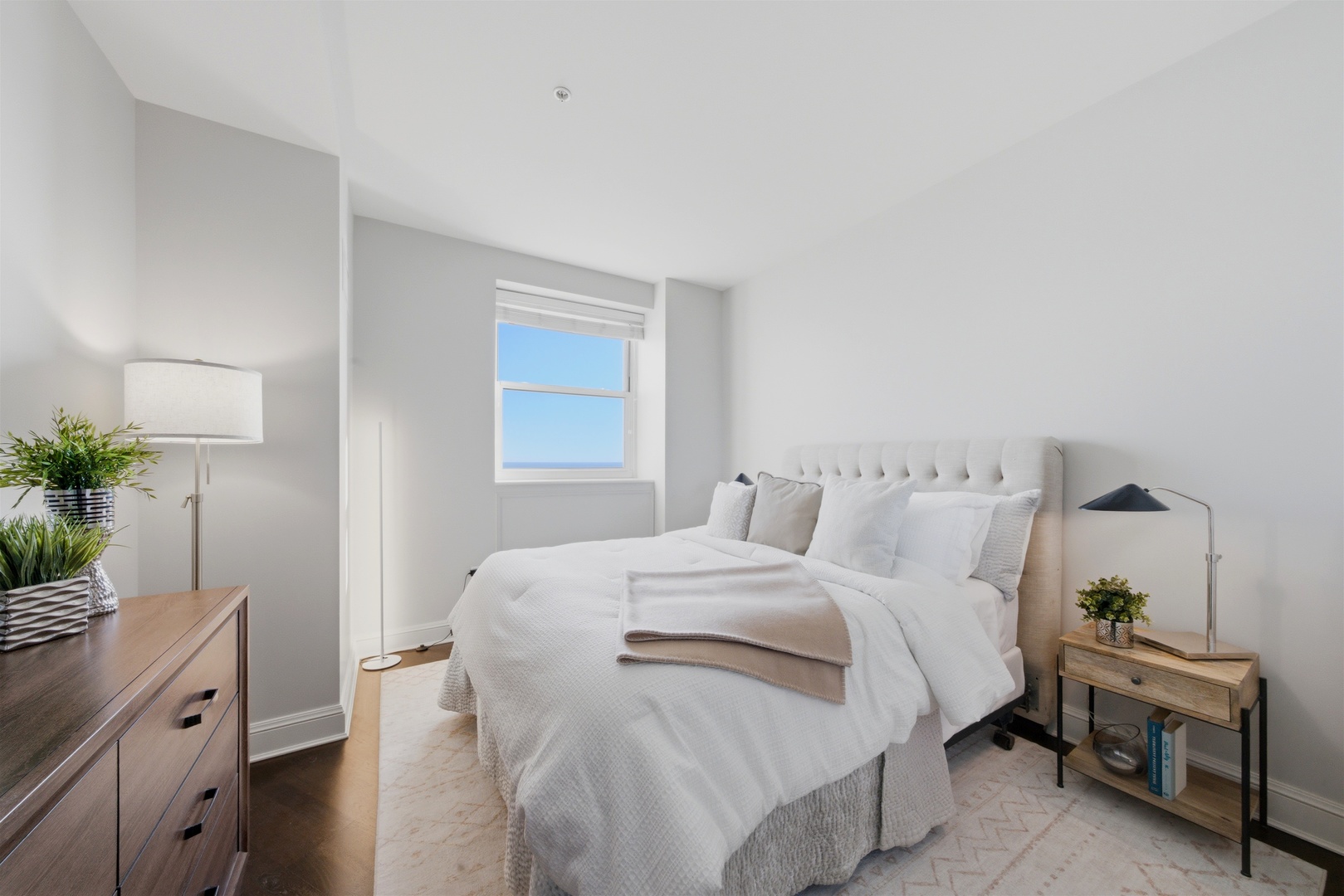 850 N Lake Shore Drive 604 Property Photo 20