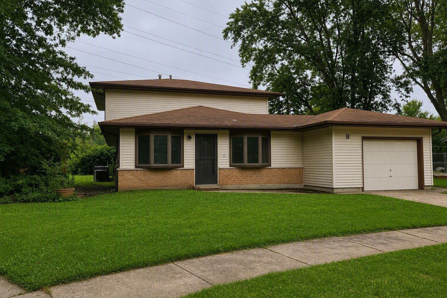 8 Wayne Court Property Photo 1