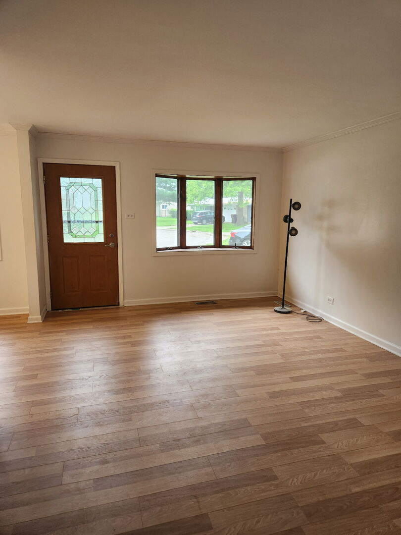 8 Wayne Court Property Photo 2