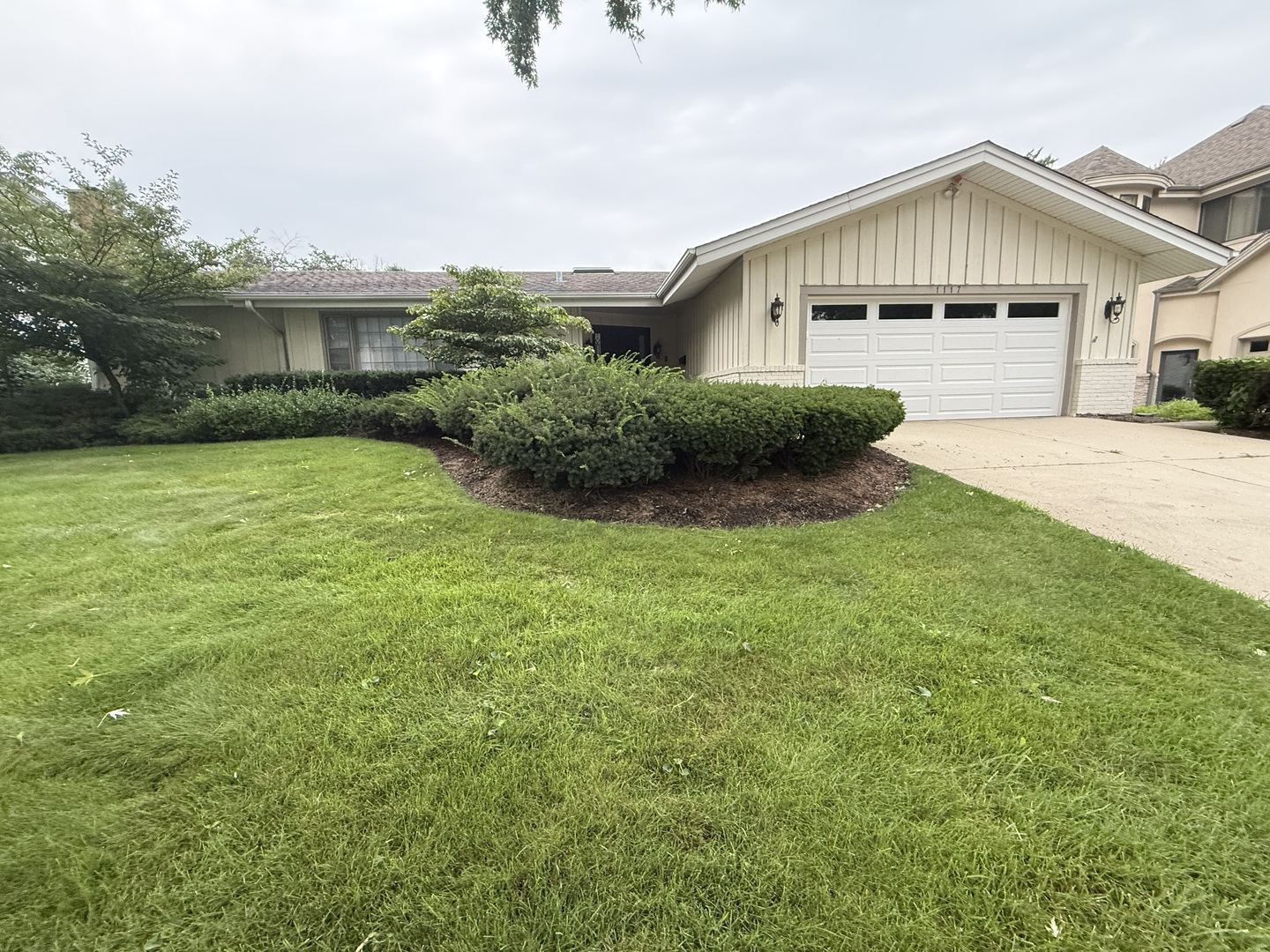 1117 Summit Hills Lane Property Photo 1