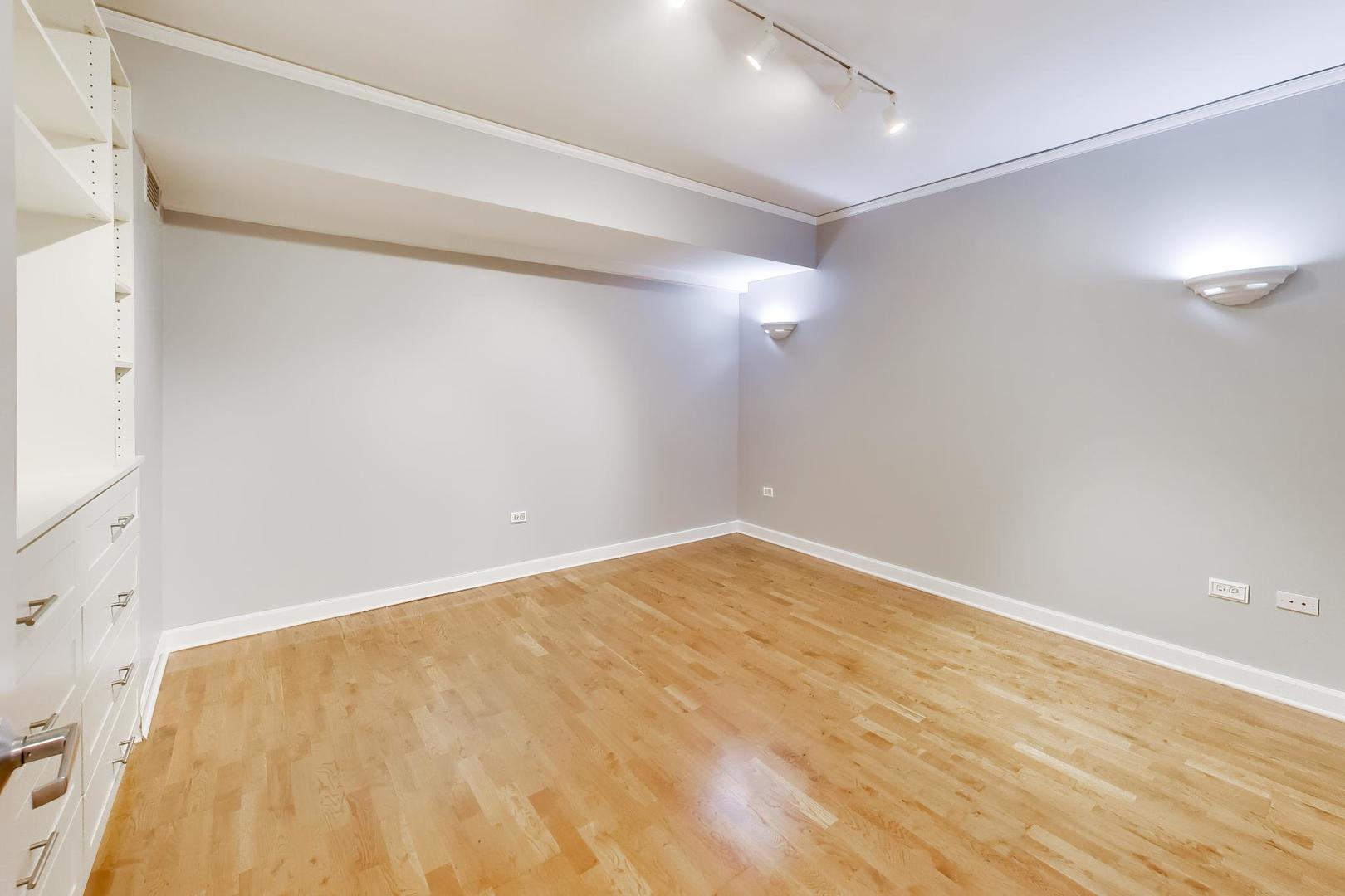 201 N Westshore Drive 407 Property Photo 23
