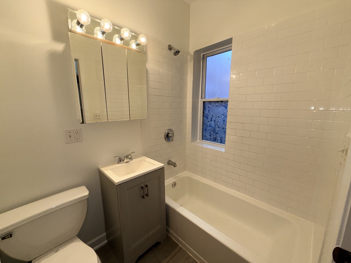 1346.5 W Estes Avenue 1w Property Photo 12