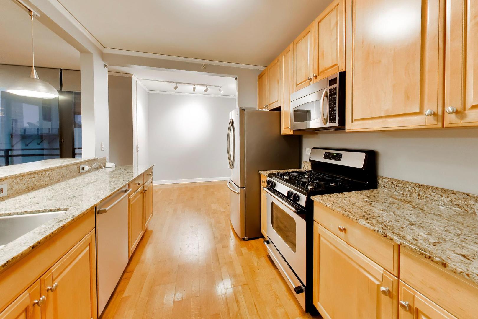 201 N Westshore Drive 407 Property Photo 16
