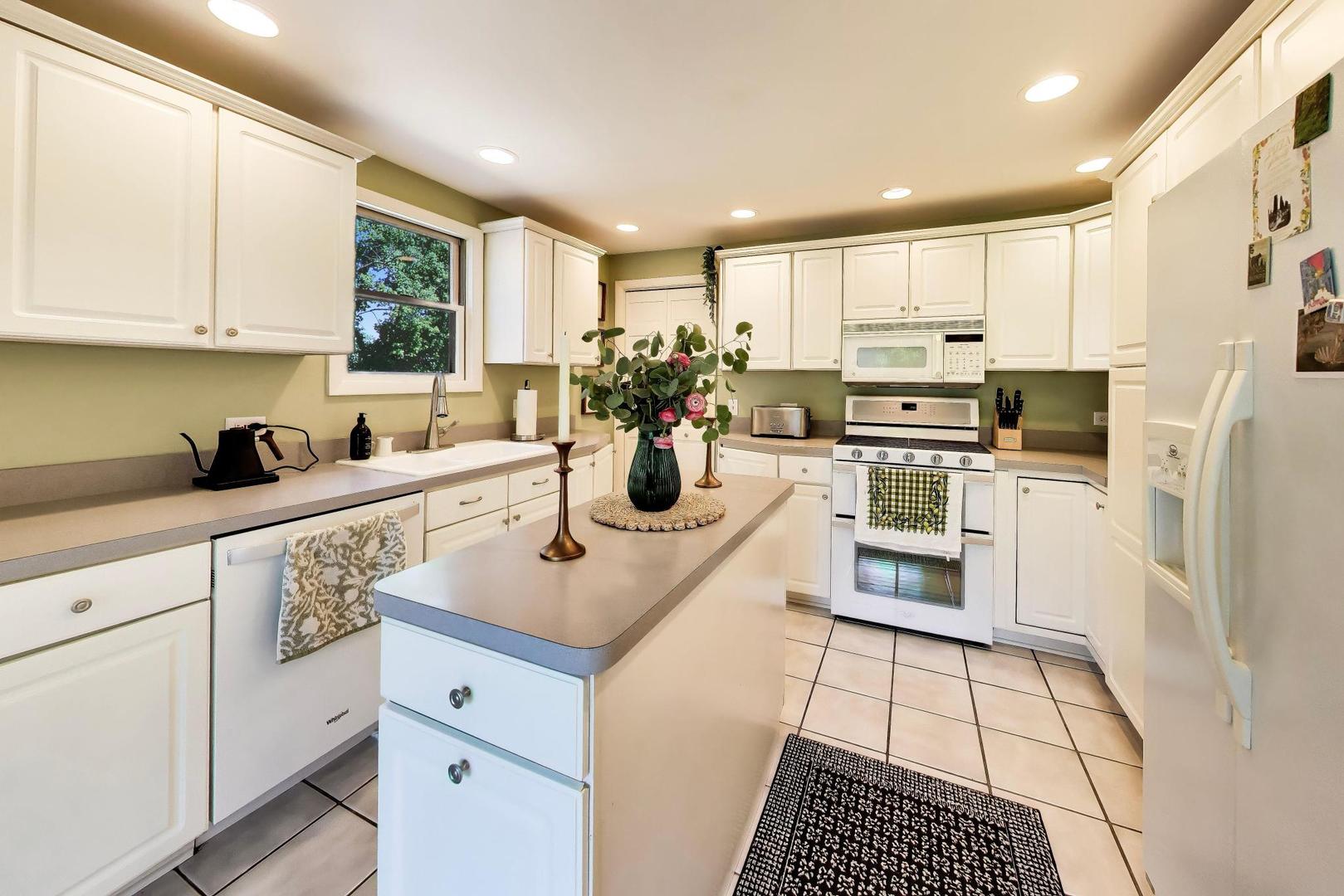 976 Highland Avenue Property Photo 15