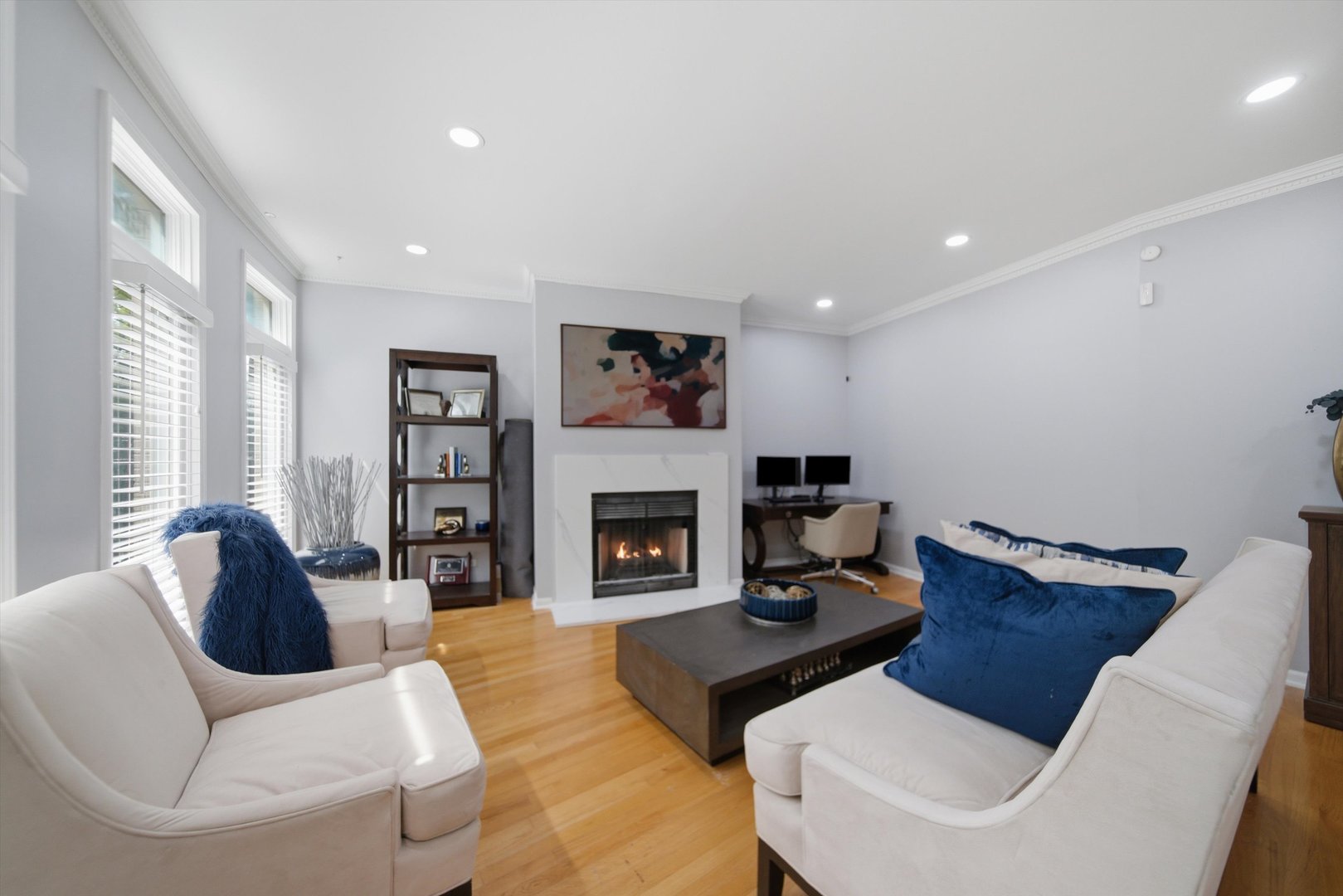 1521 S Indiana Avenue J Property Photo 4