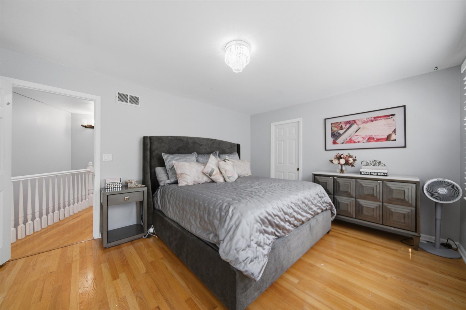 1521 S Indiana Avenue J Property Photo 10