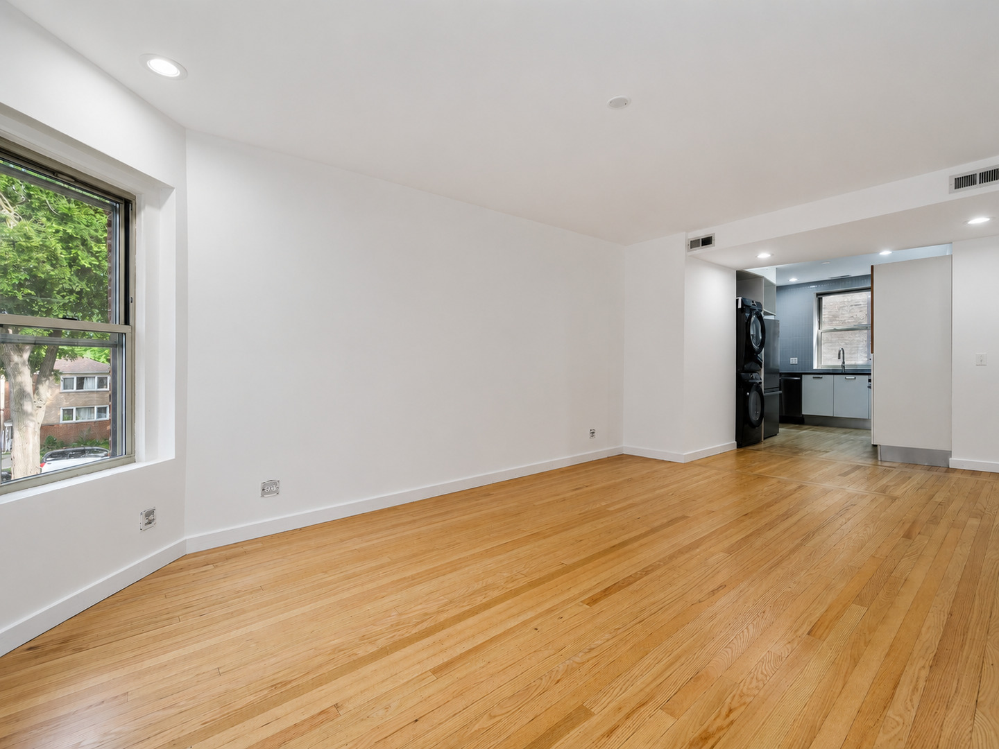 136 Clyde Avenue 2s Property Photo 7