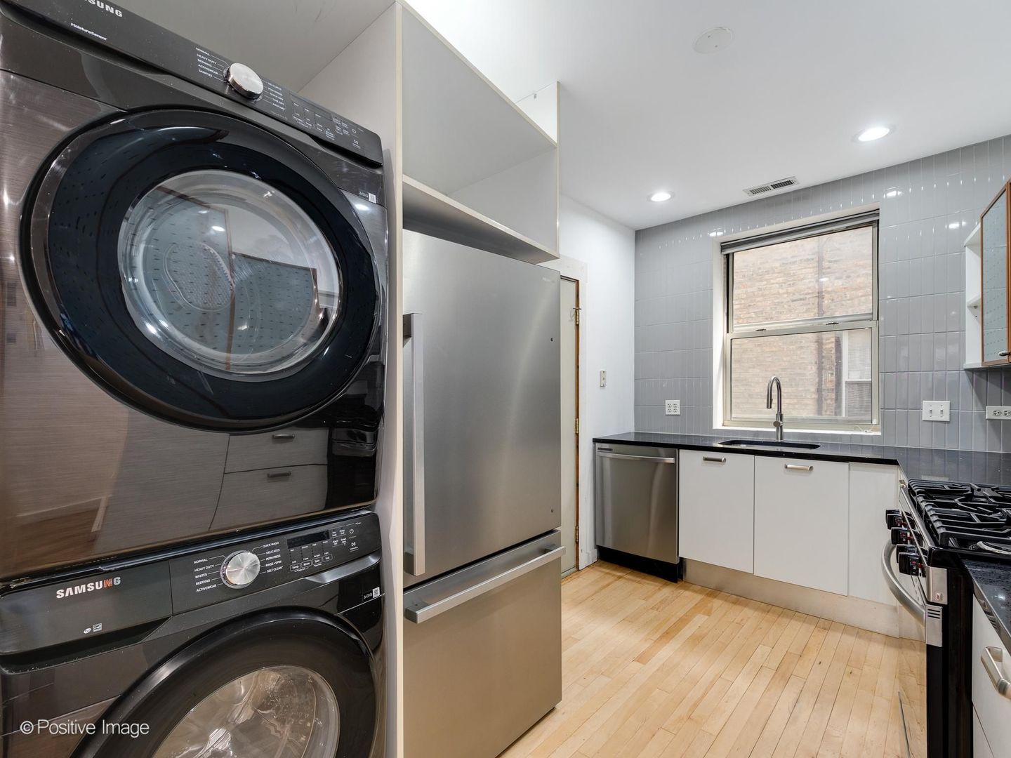 136 Clyde Avenue 2s Property Photo 11