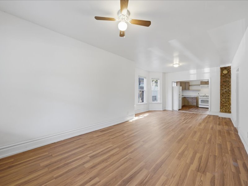 10560 S Edbrooke Avenue Property Photo 2