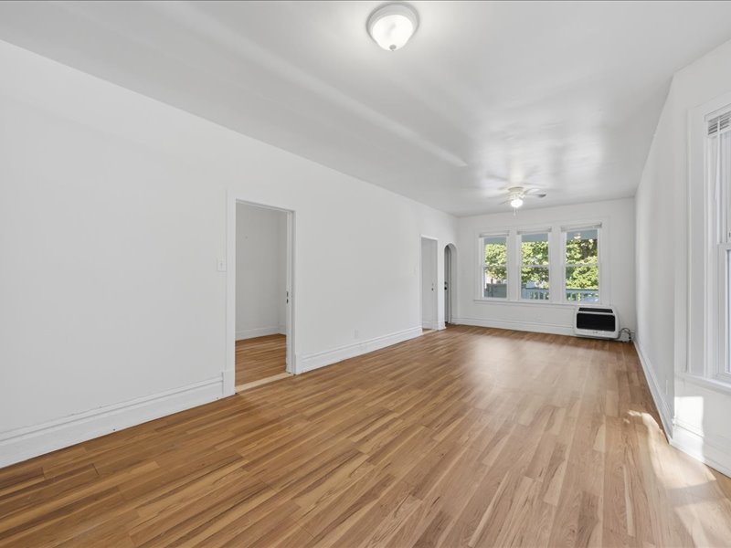 10560 S Edbrooke Avenue Property Photo 11
