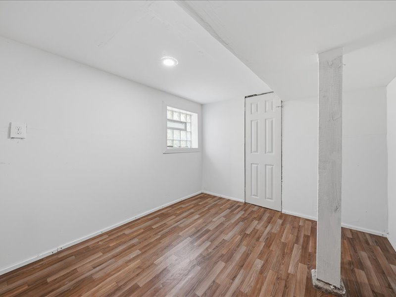 10560 S Edbrooke Avenue Property Photo 14