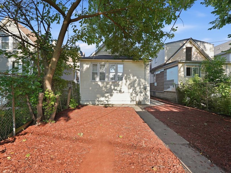 10560 S Edbrooke Avenue Property Photo 15