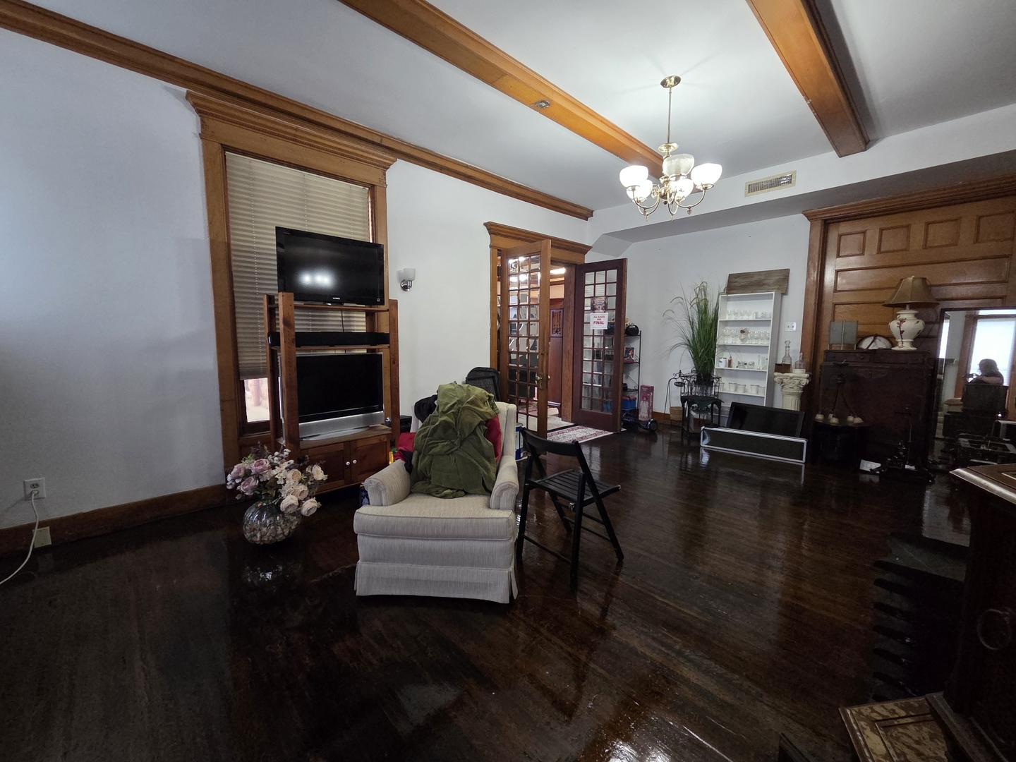 105 W Lincoln Highway 5 Property Photo 5