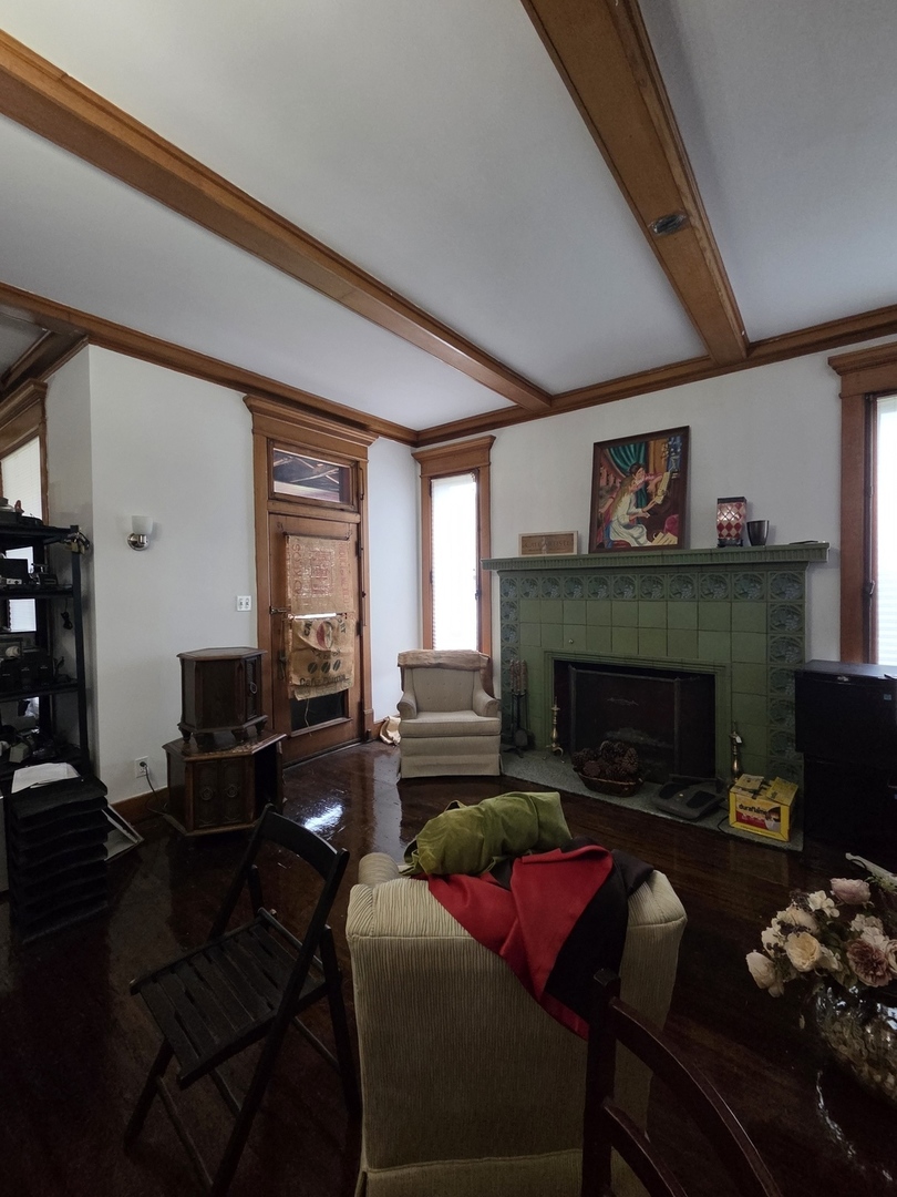105 W Lincoln Highway 5 Property Photo 6