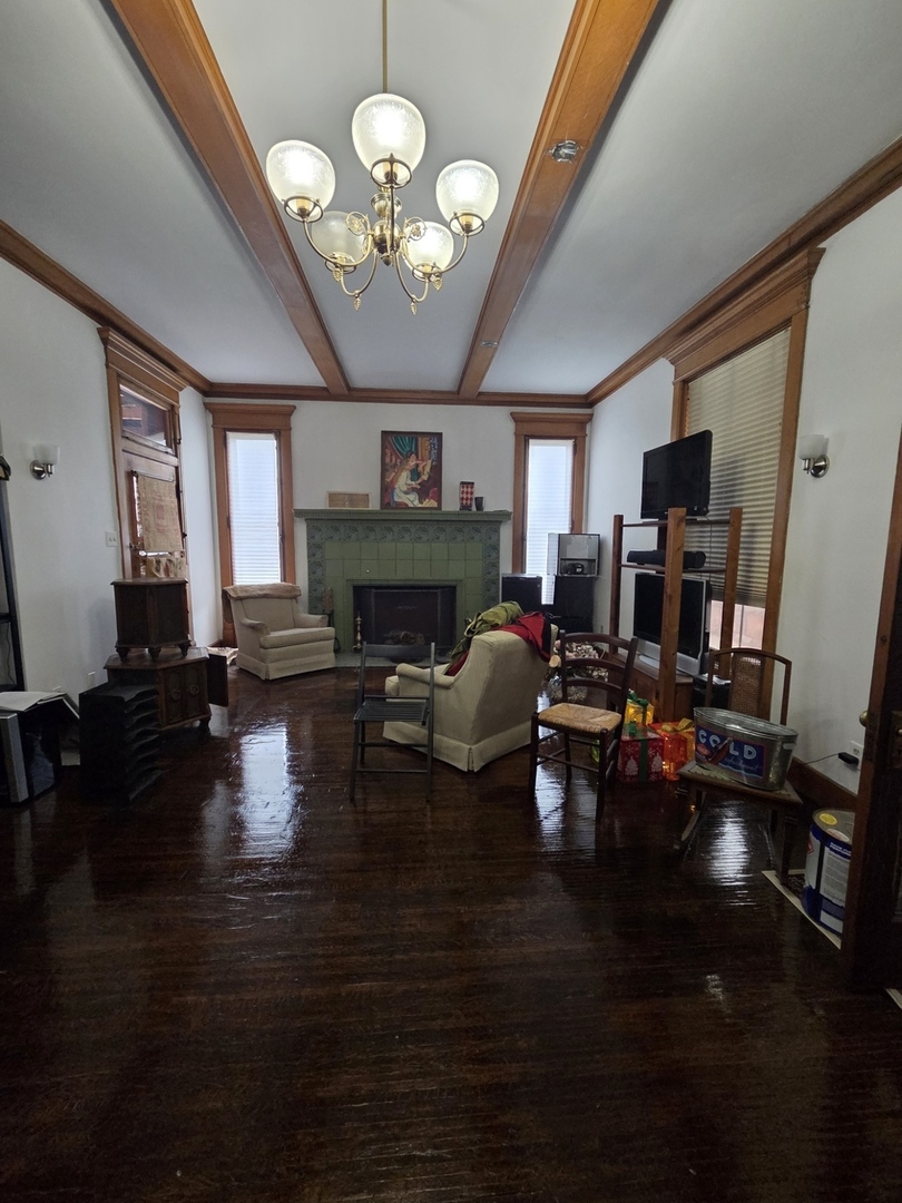 105 W Lincoln Highway 5 Property Photo 7