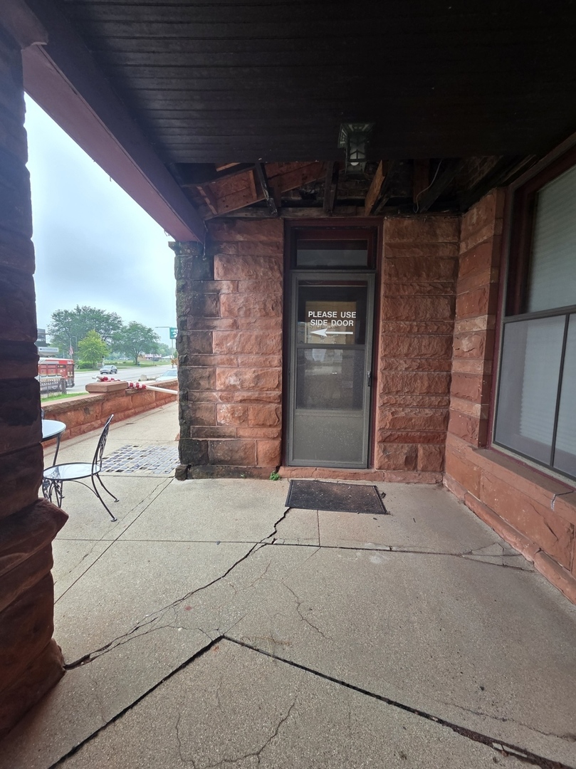 105 W Lincoln Highway 5 Property Photo 11