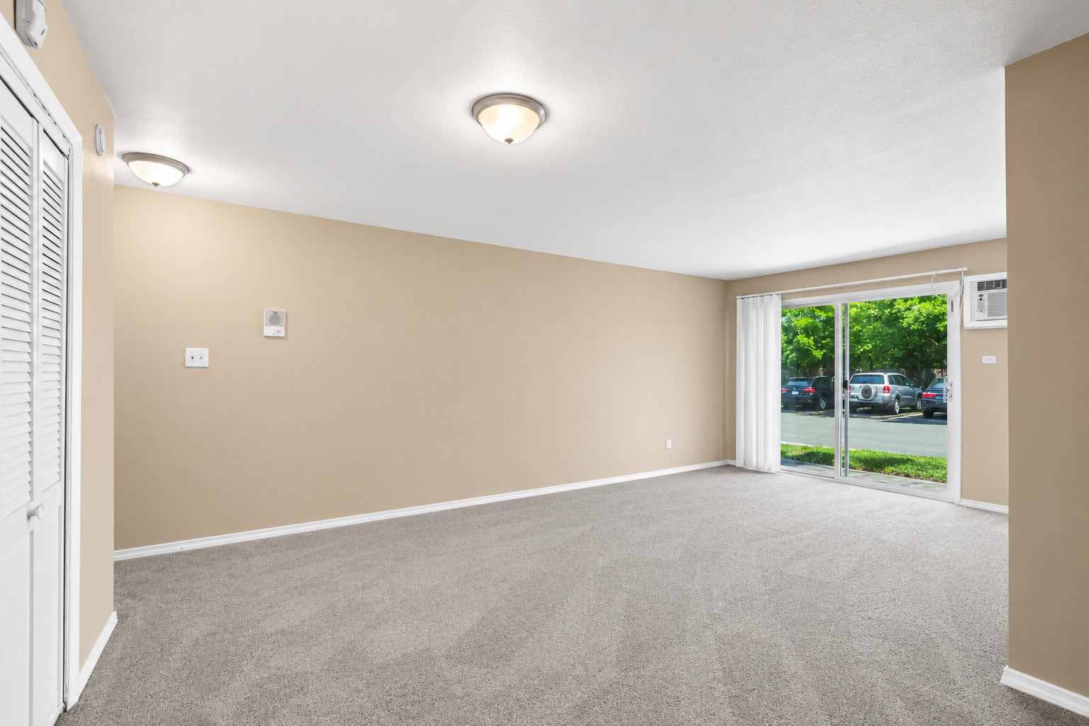 765 Grove Drive 103 Property Photo 4