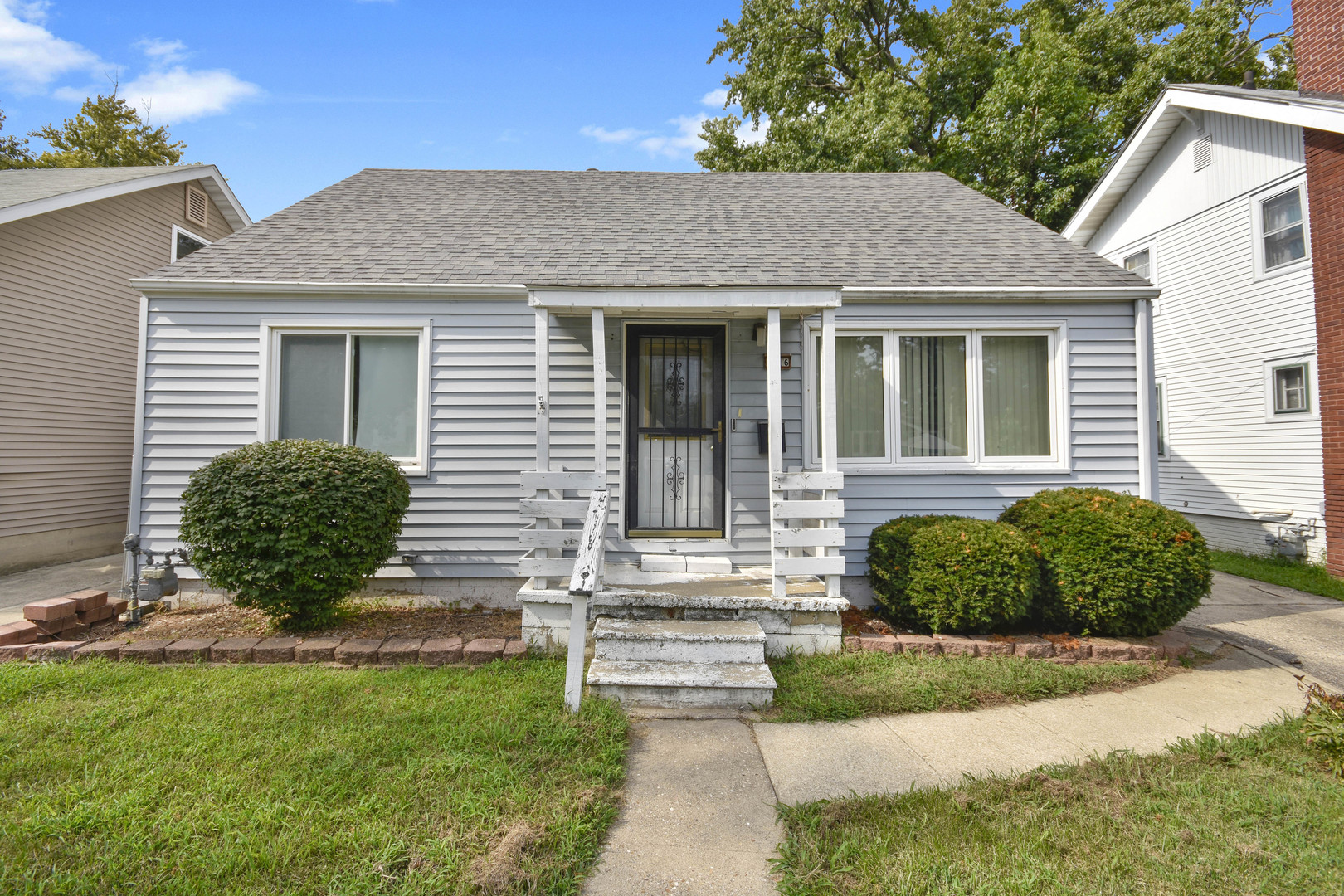 1016 W King Street Property Photo 5