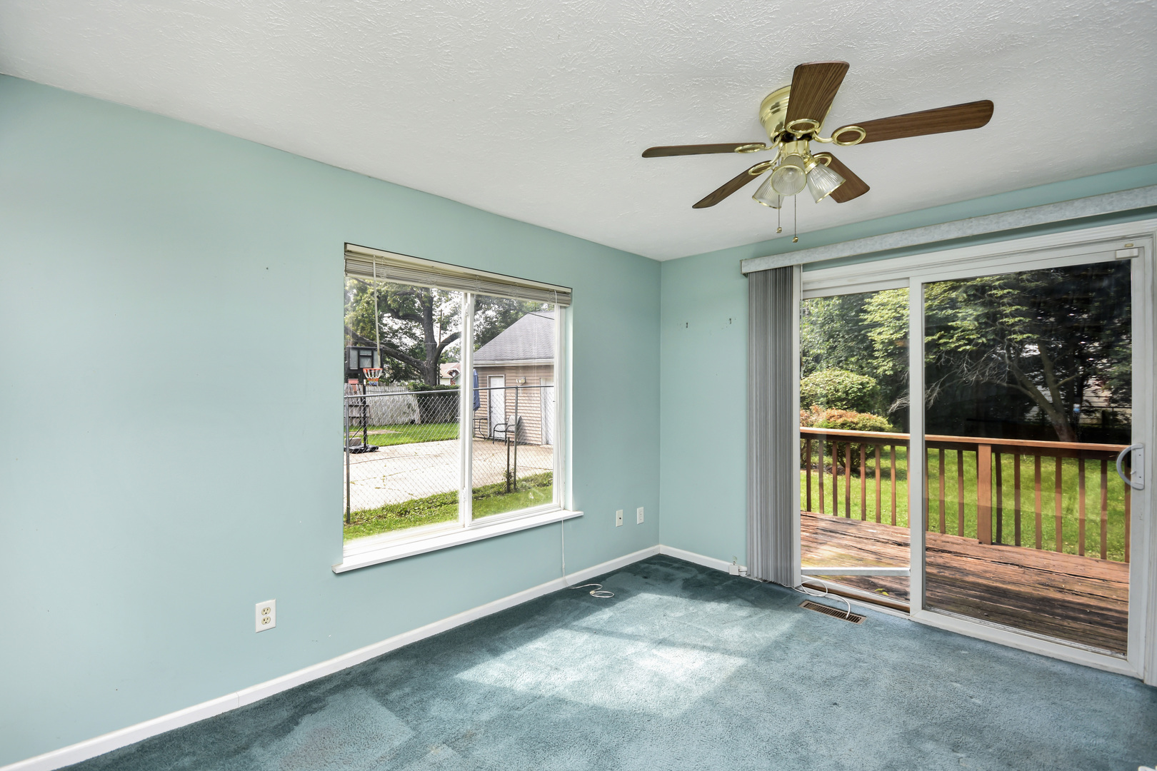 1016 W King Street Property Photo 16