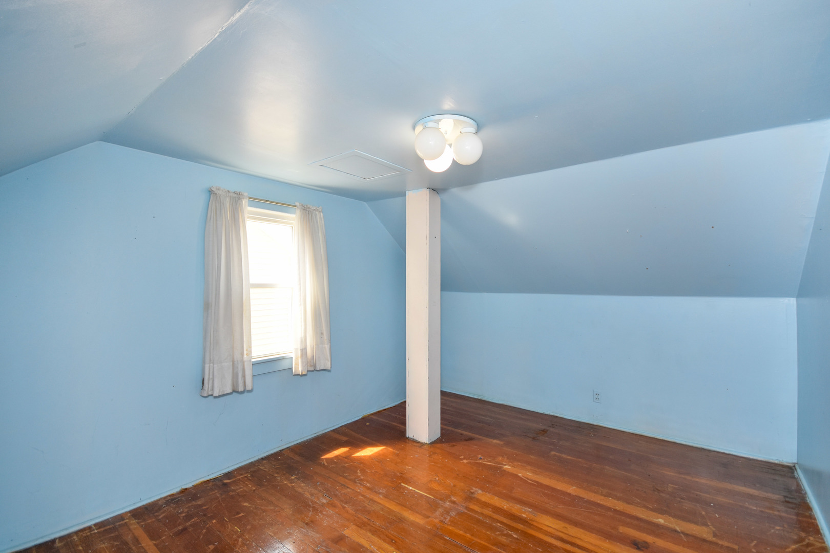 1016 W King Street Property Photo 34