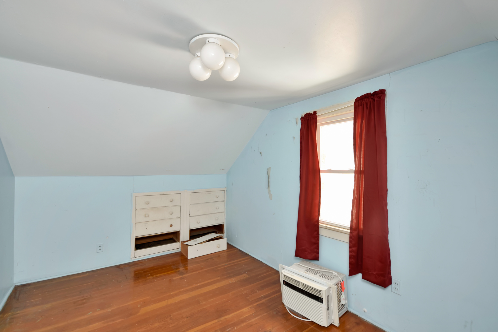1016 W King Street Property Photo 38