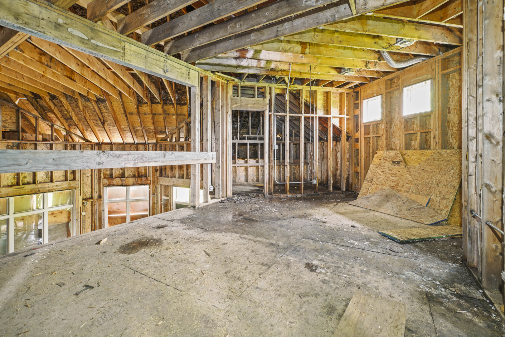 1071 Country Lane Property Photo 6