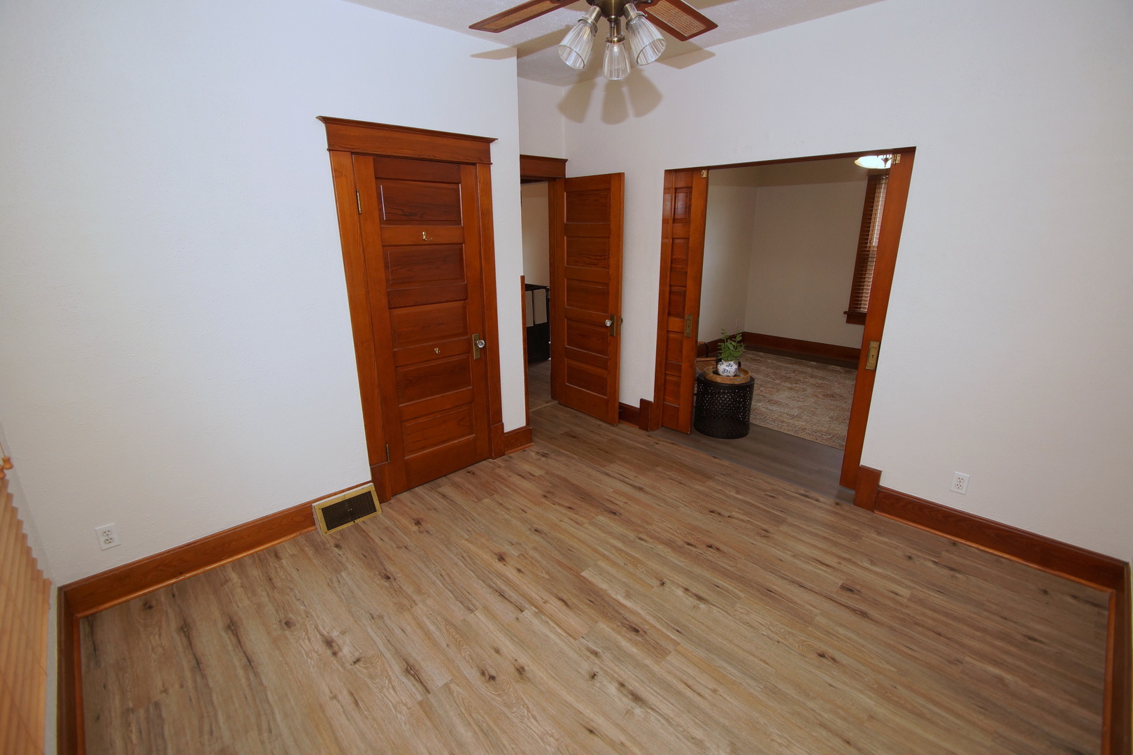 118 5th Street Property Photo 4