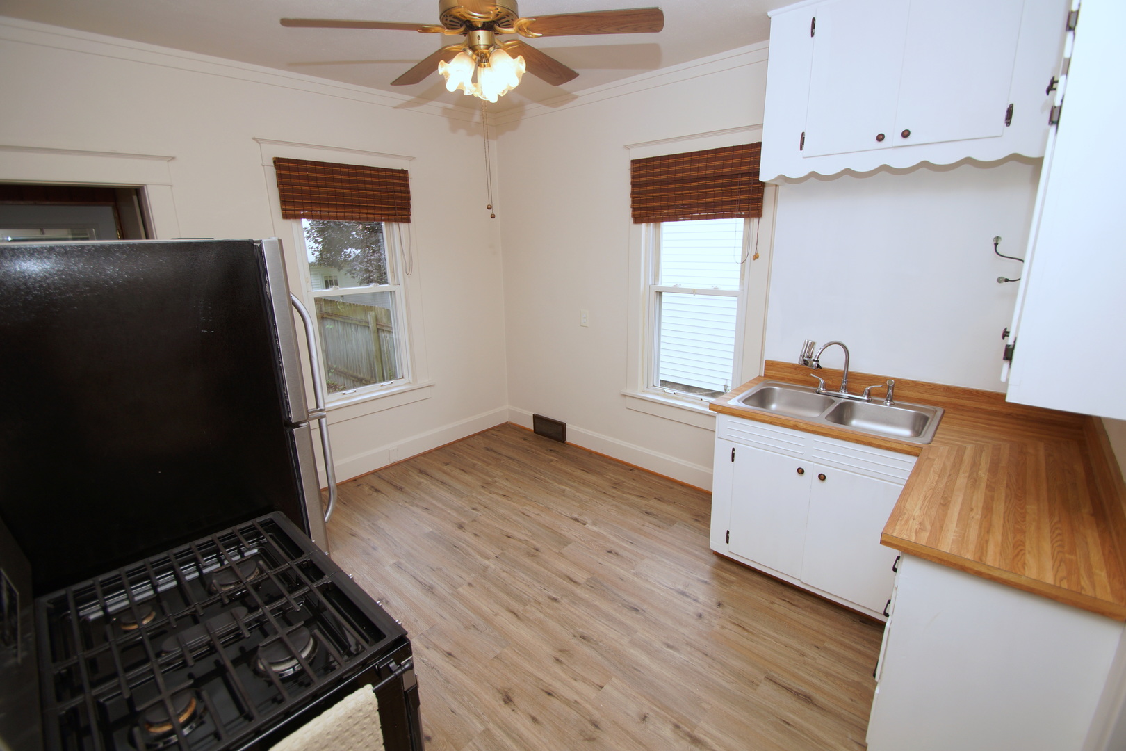 118 5th Street Property Photo 6