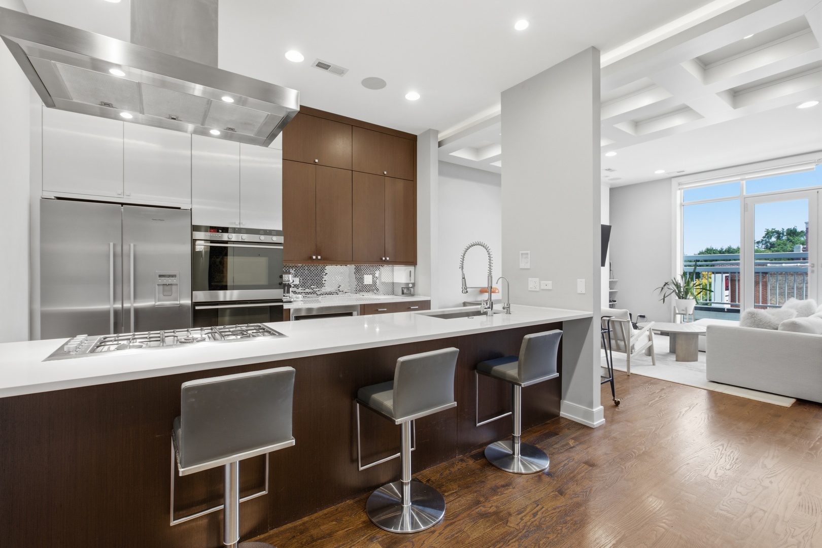 1866 N Damen Avenue 4 Property Photo 7