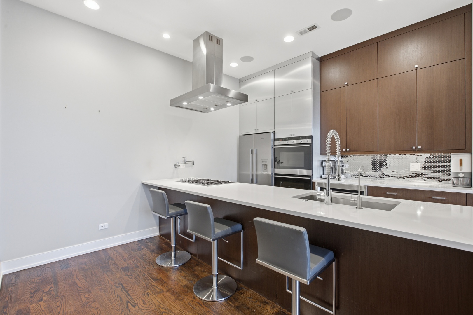 1866 N Damen Avenue 4 Property Photo 9