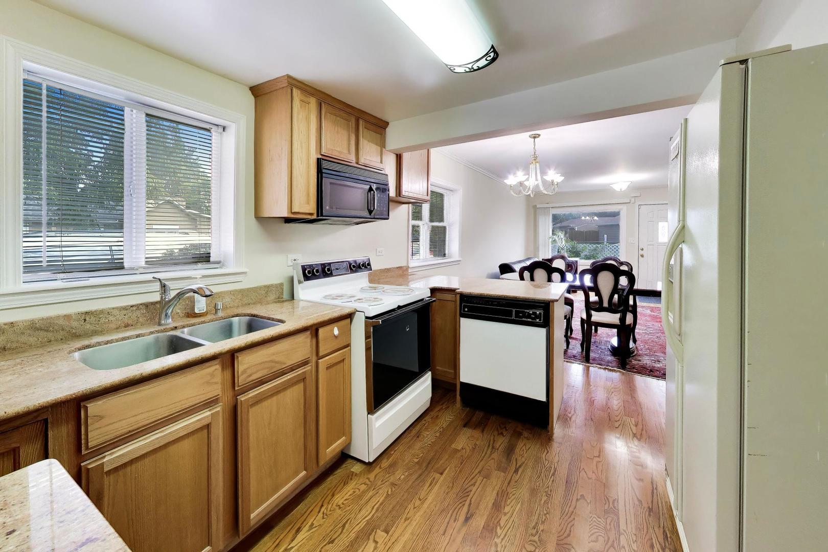 1355 Pleasant Place Property Photo 8