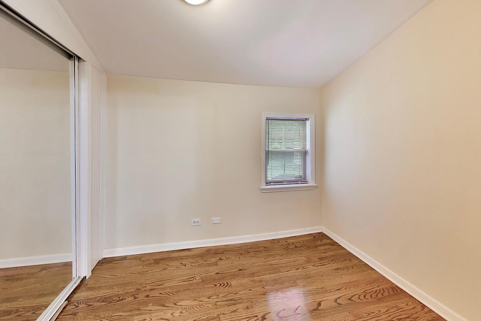 1355 Pleasant Place Property Photo 9
