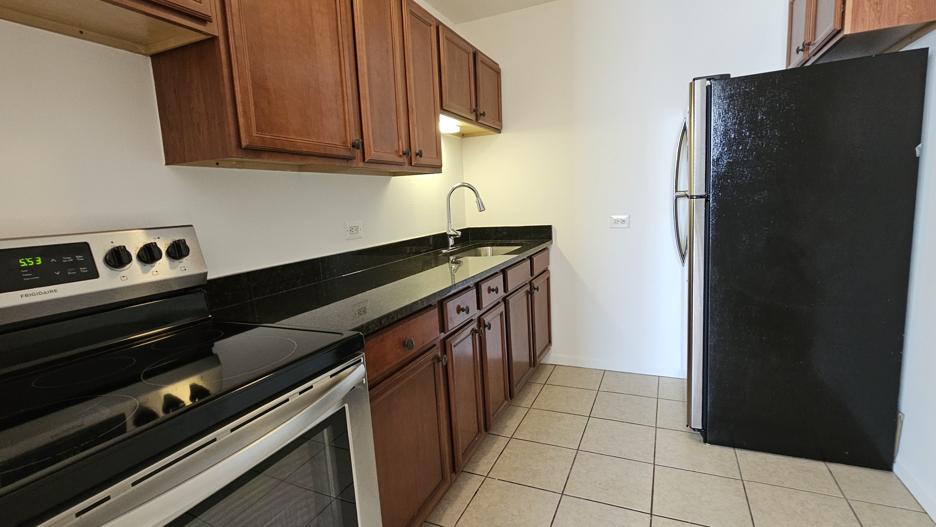 2250 N Lincoln Avenue 308 Property Photo 7